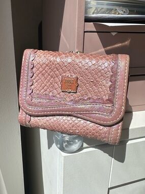 ANNA SUI pink mermaid shell look like leather wallet